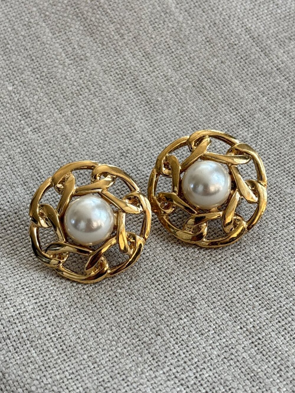 Fifth Avenue Collection Vintage Faux Pearl Clip-On Earring Gold Tone Celtic Knot